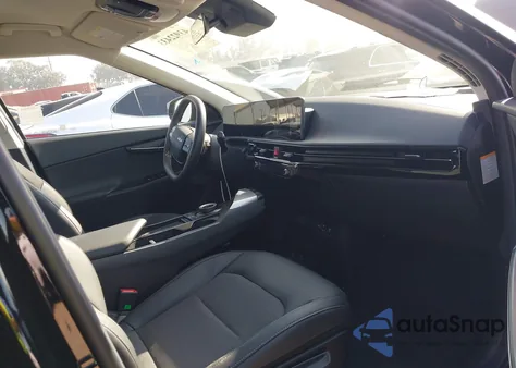 2025 Kia Ev6 Light Long Range from USA, damaged, VIN 5XYC34JAXSG008400